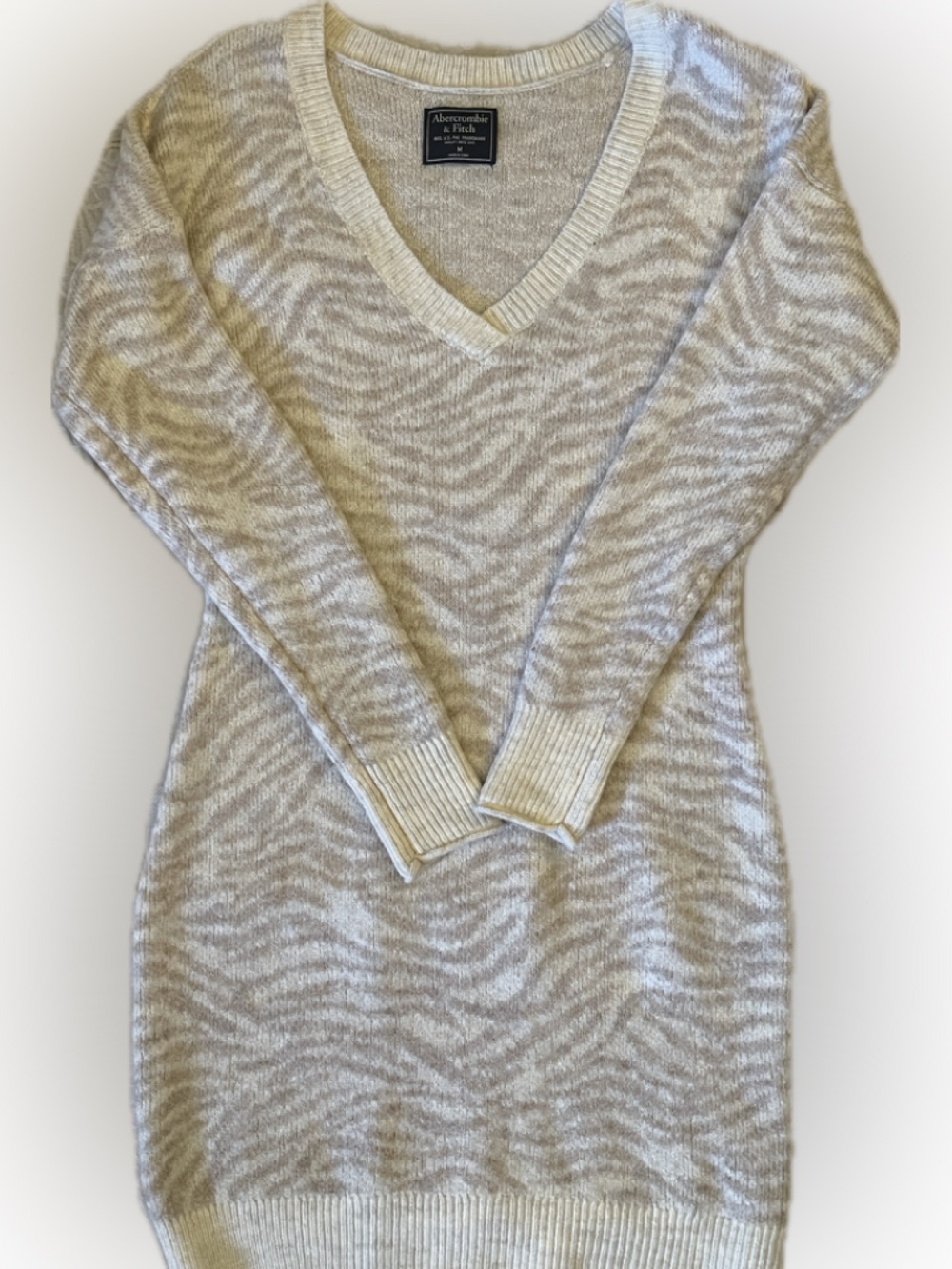 Abercrombie & Fitch Cream and Beige Zebra-Print V-Neck Sweater